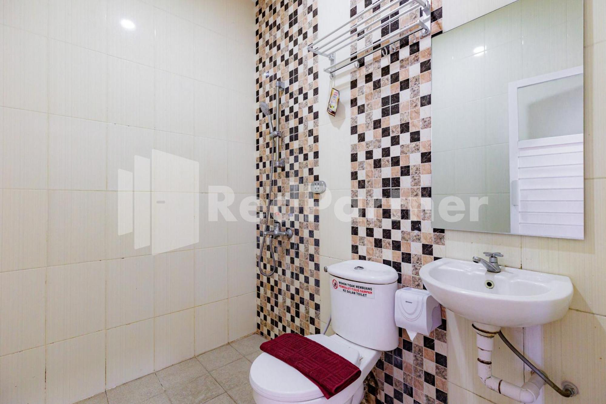 De Malang Sweet Homestay Syariah Mitra Reddoorz Exterior foto